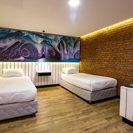 Hostal Boutique Black Cat-3